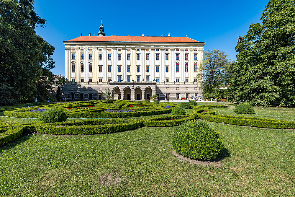 Obnova Arcibiskupského zámku a Podzámecké zahrady v Kroměříži - Dědictví moci, slávy a štědrosti 