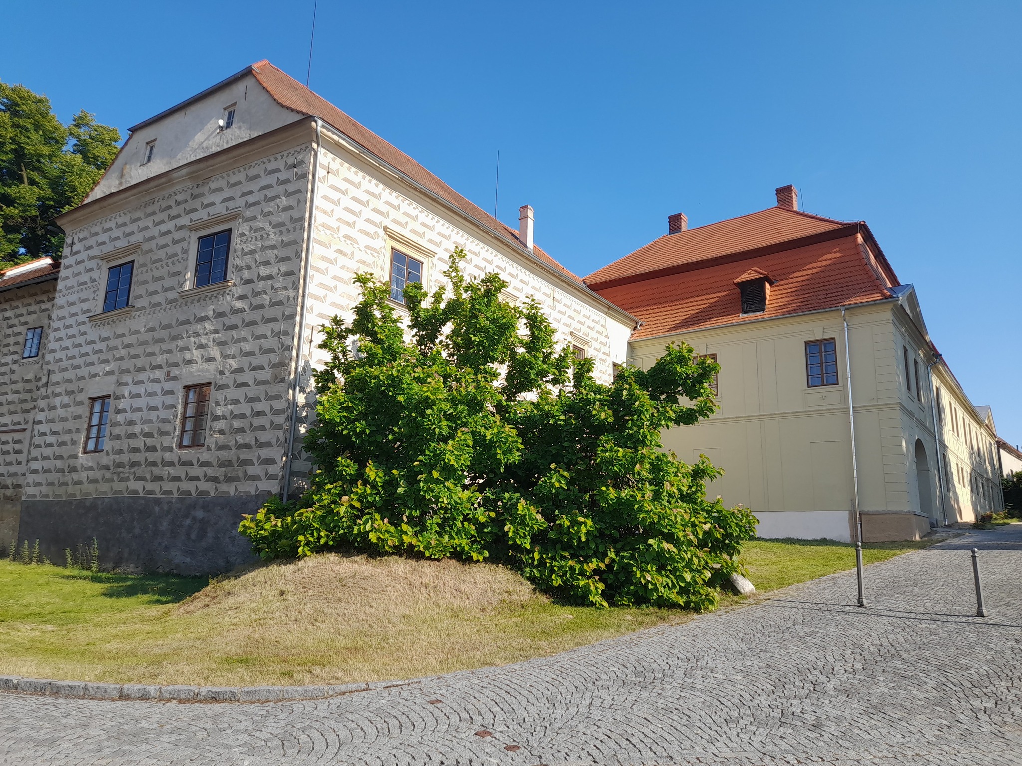 Starý Czerninský zámek, Chudenice - rekonstrukce průčelí