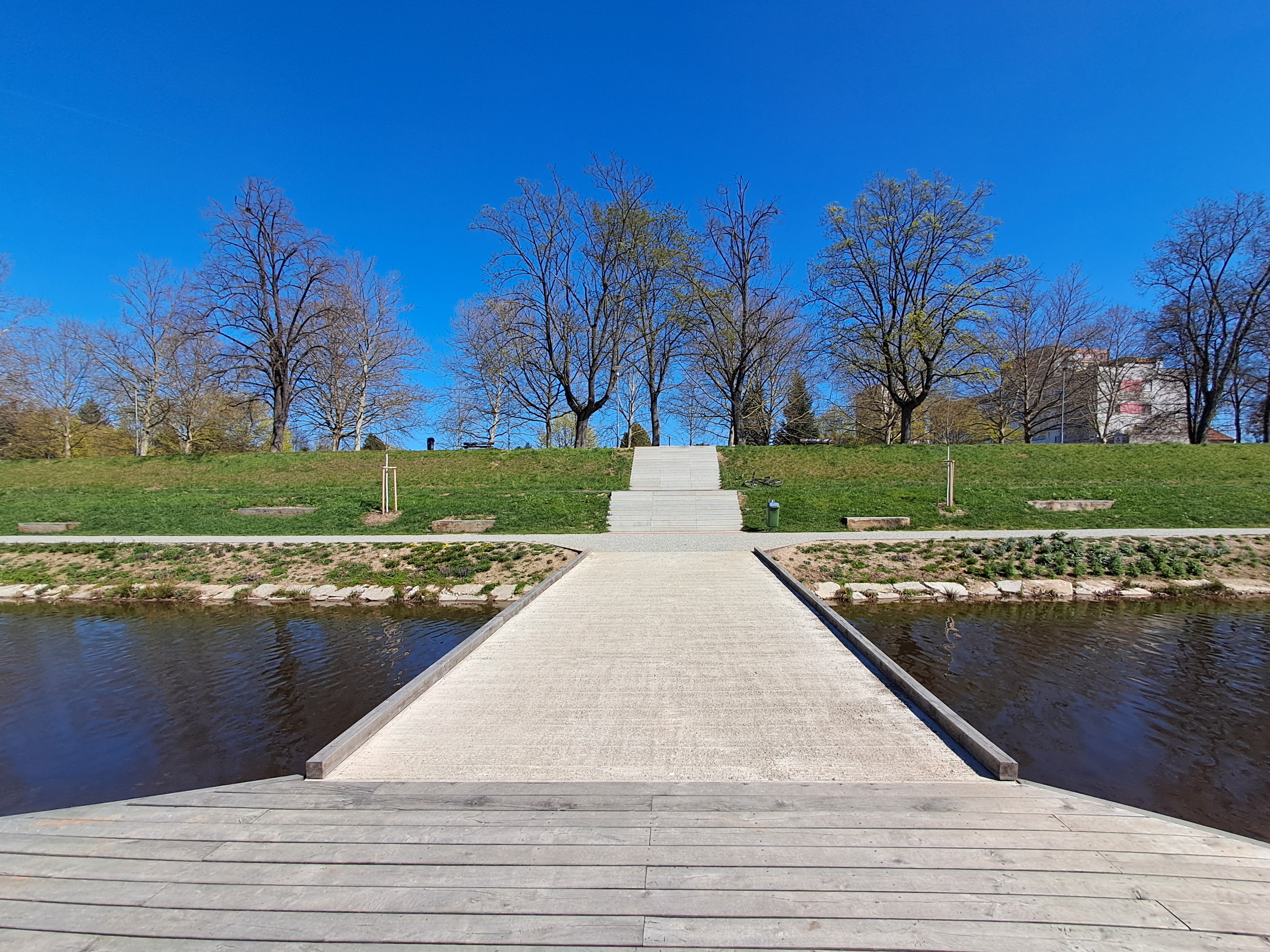 Sluneční ostrov - Jiráskovo nábřeží, České Budějovice