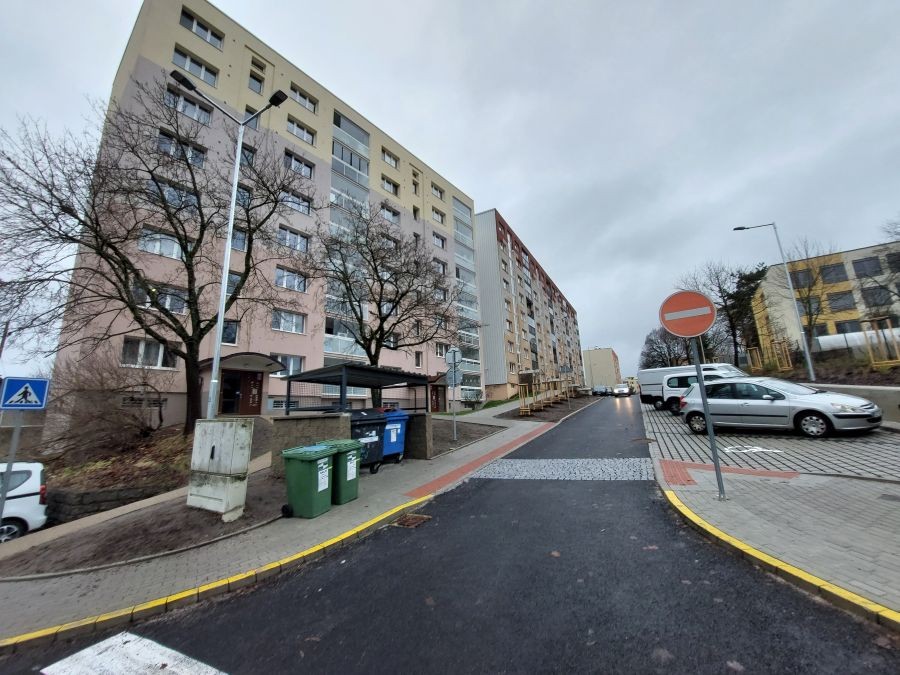 Revitalizovaný veřejný prostor na sídlišti Šumava - ulice Skelná